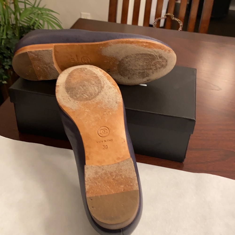 Chanel women’s navy blue mocasines - Picture 4 of 6